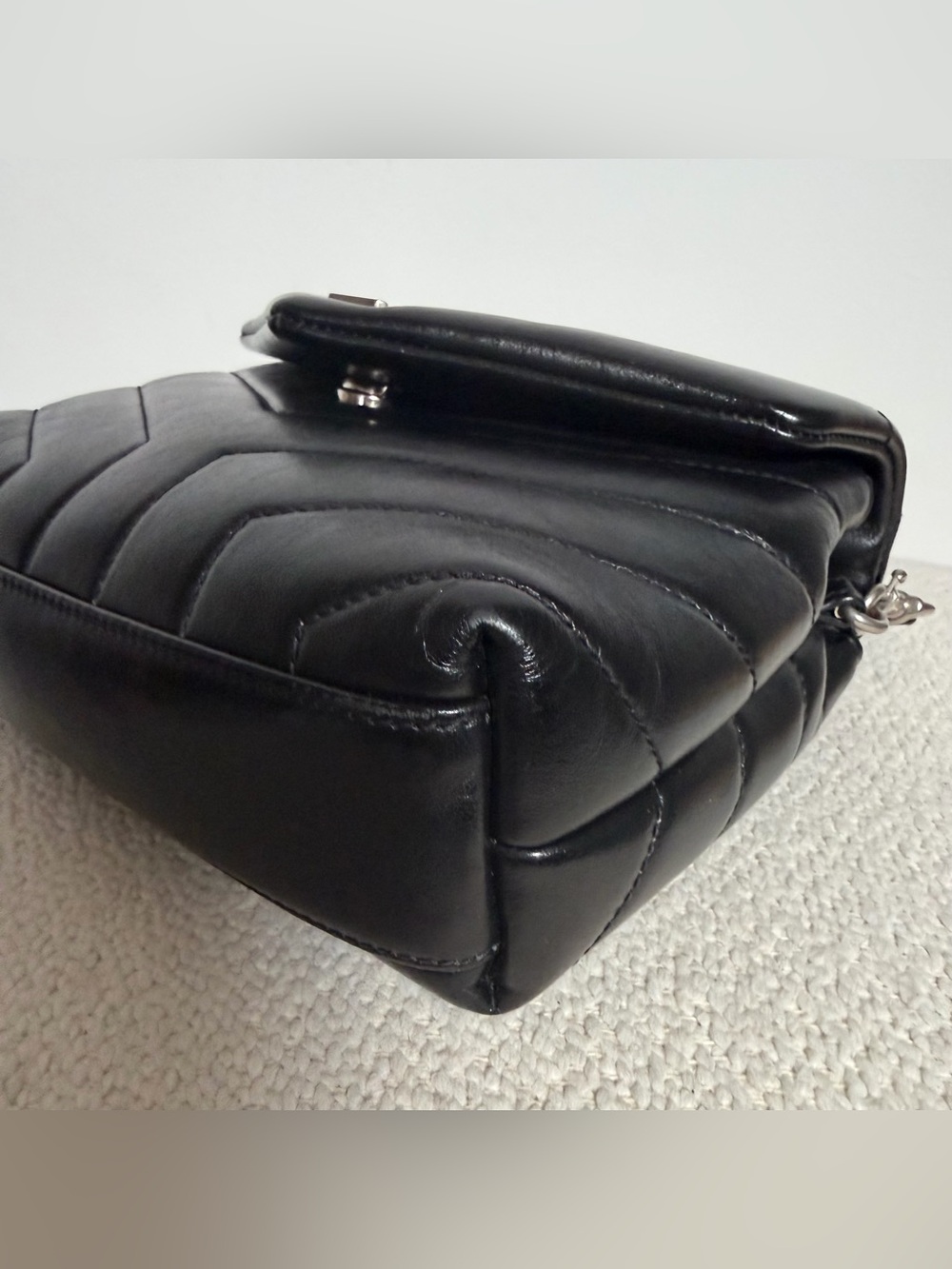Saint Laurent Loulou Toy Black Quilted Leather Crossbody Bag - Picture 7 of 16